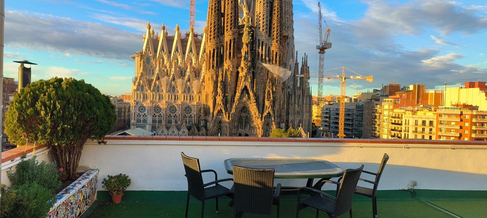 Absolute Sagrada Familia Apartment Barcelona Exterior photo